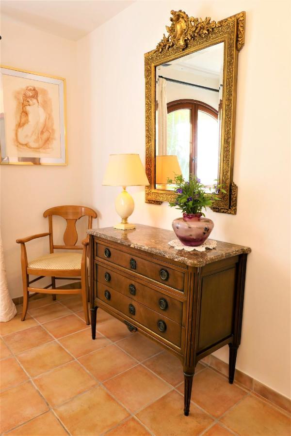 Gite Les Citronniers ว็องส์ ภายนอก รูปภาพ
